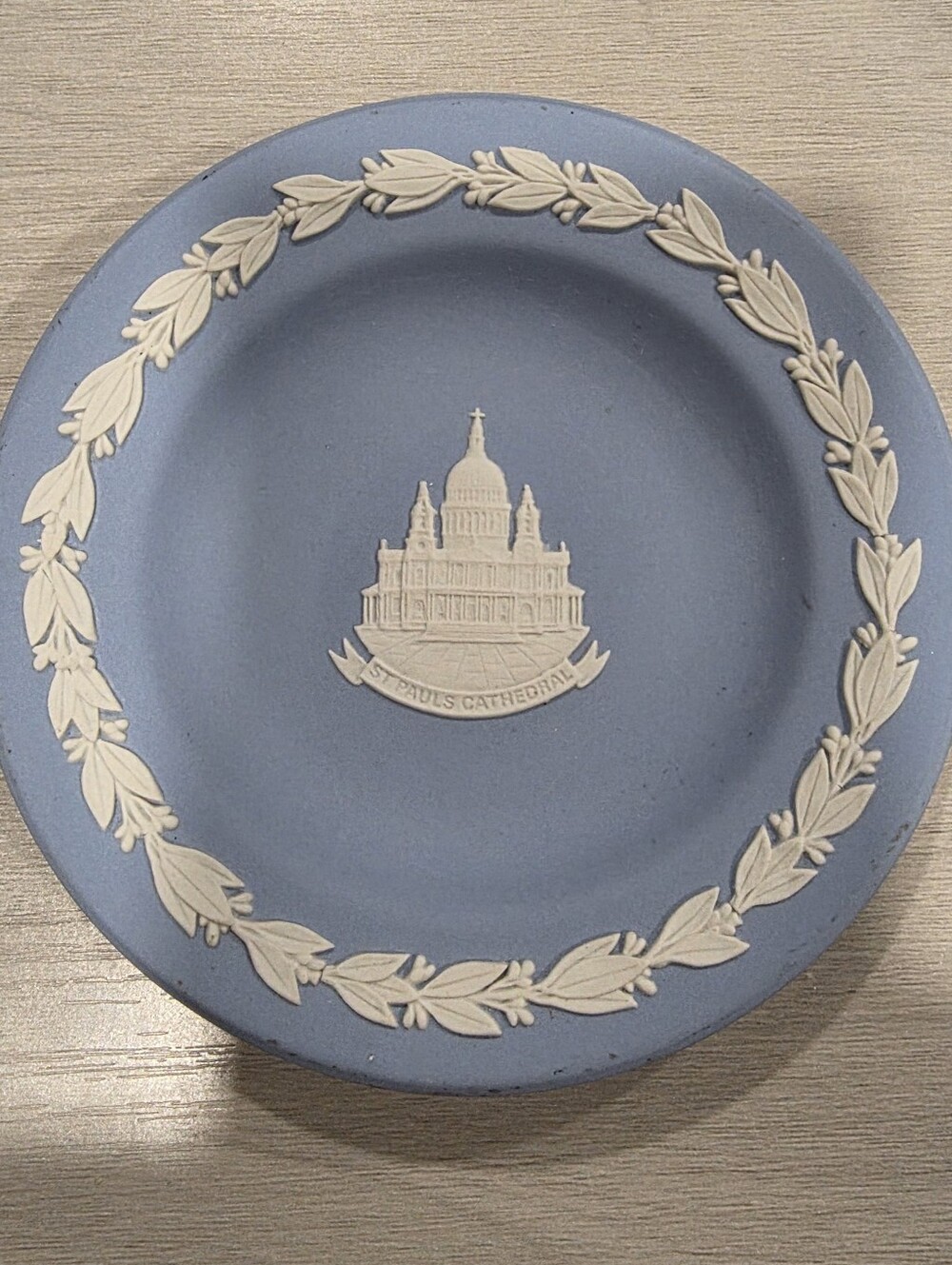 Wedgwood 1972 Saint Paul's Cathedral Christmas Plate